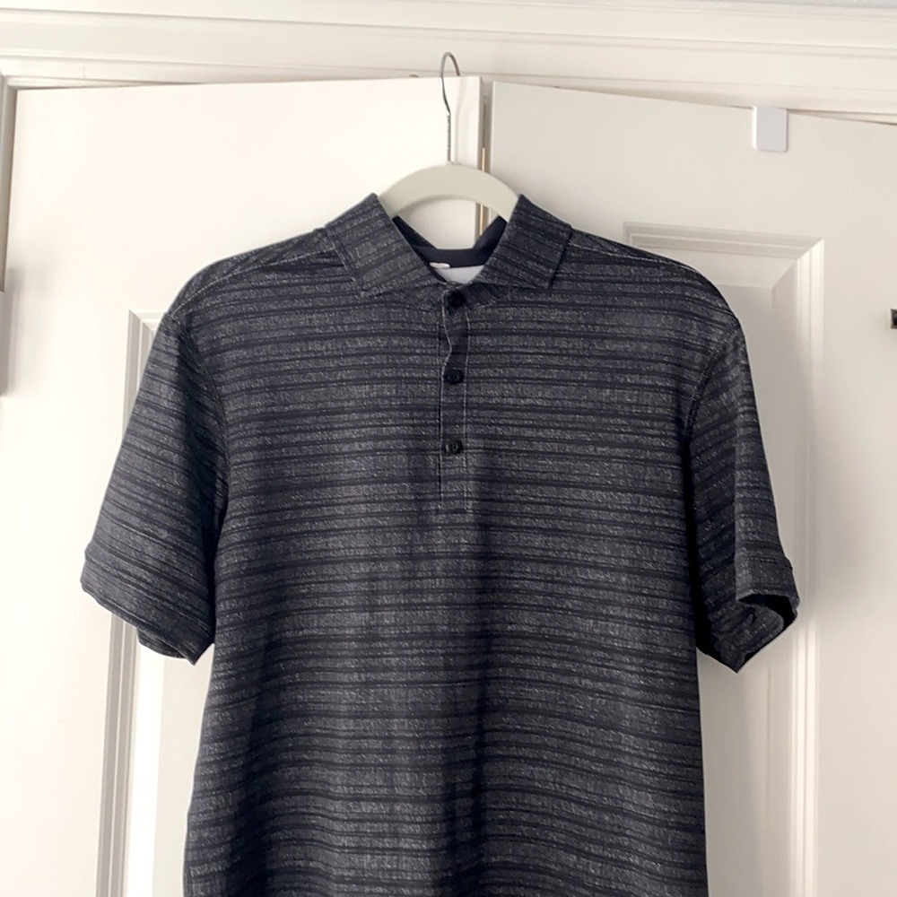 Lululemon men’s polo shirt